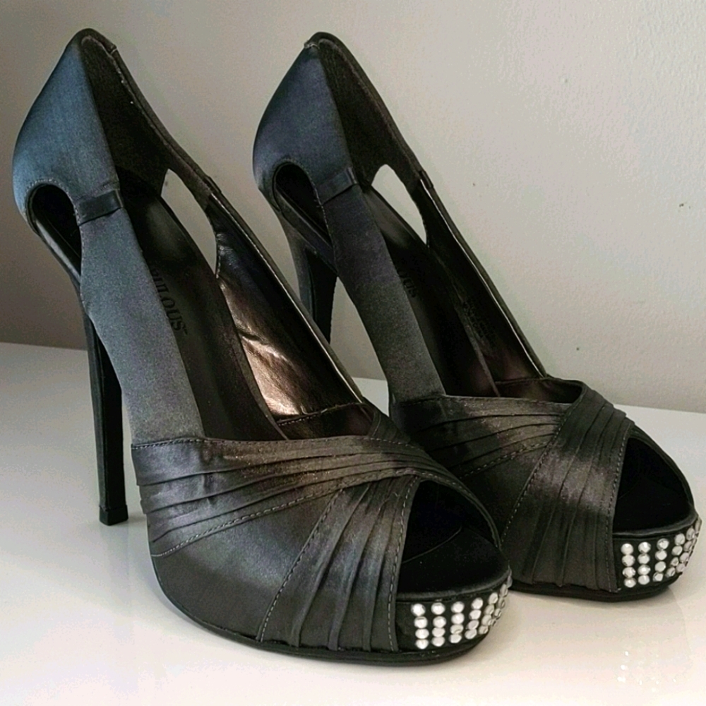 Gray satin pumps with rhinestone details